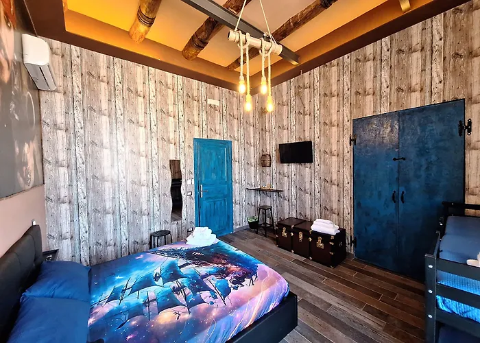 La Casa Di Lùale E Zoe 3* Napoli
